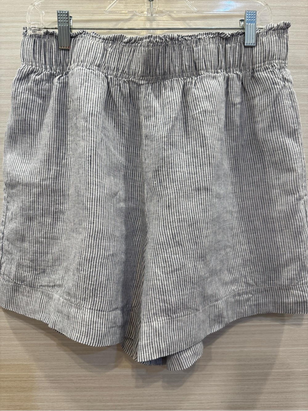 Quince 100% European High Waisted Shorts Blue & White Pinstripe Pockets sz Large
